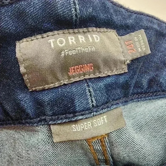 Torrid Supper Soft Distressed Jegging Stretched Women's 24T - Picture 7 of 9
